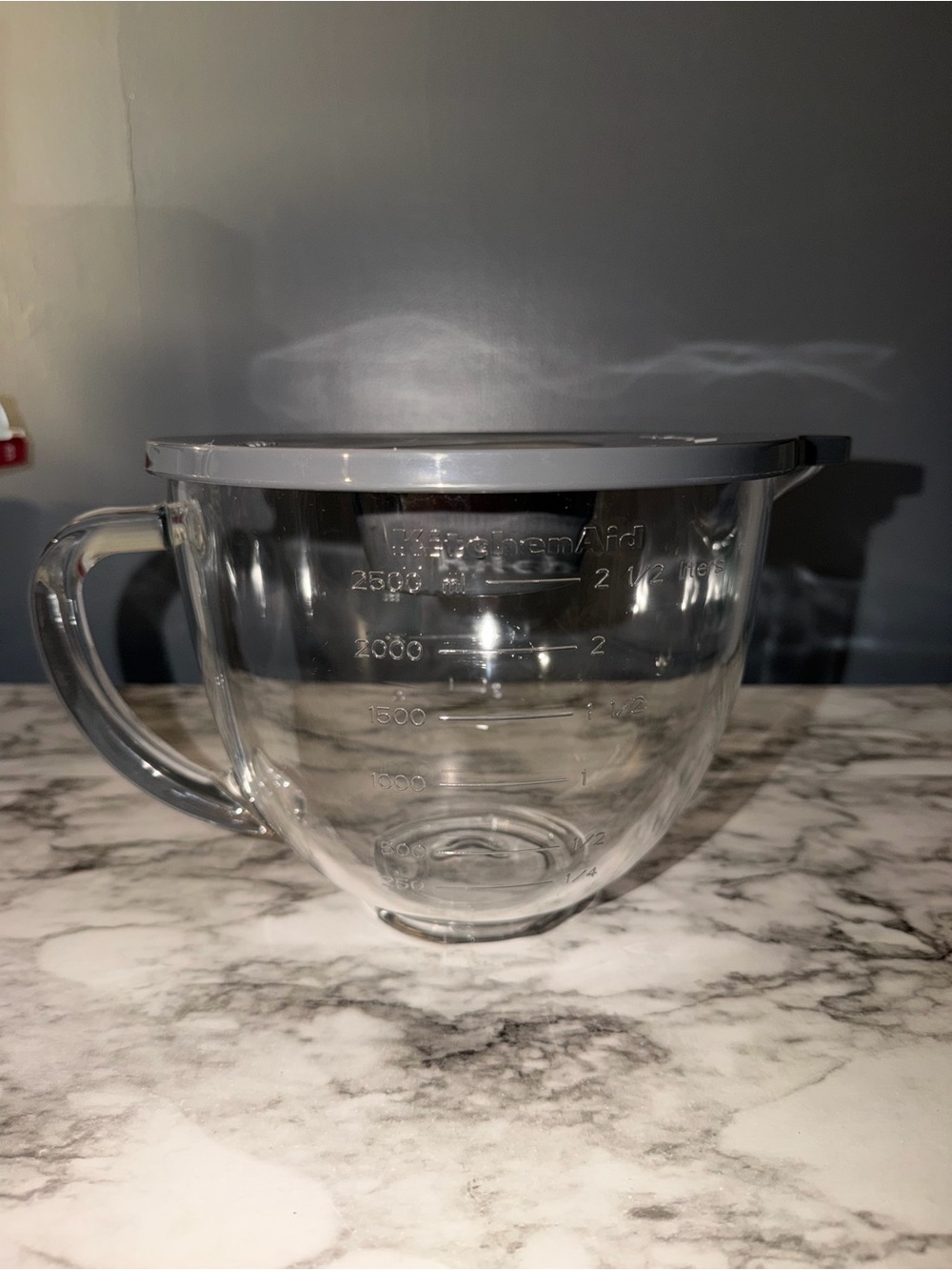 Kitchenaid mixing bowl with lid